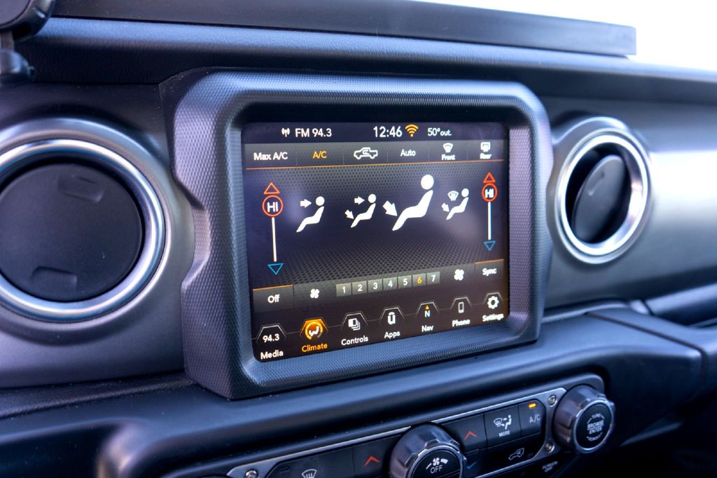 Used Car 2022 Jeep Gladiator  Rubicon For Sale Under $35,000 In Taylor, Texas