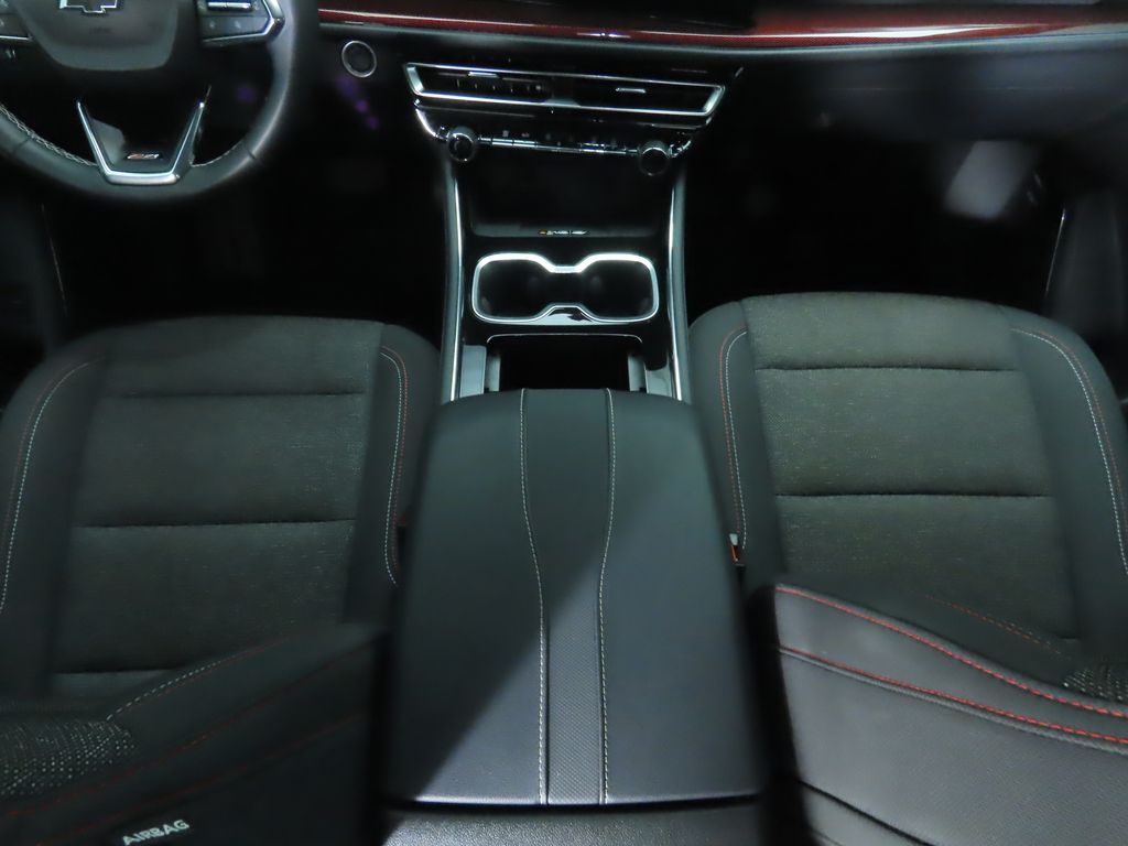 Thumbnail: 2024 Chevrolet Traverse - 17