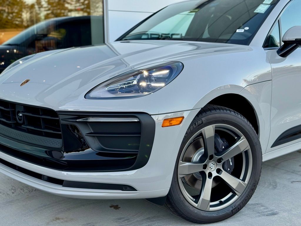 Used 2026  Porsche  image 7