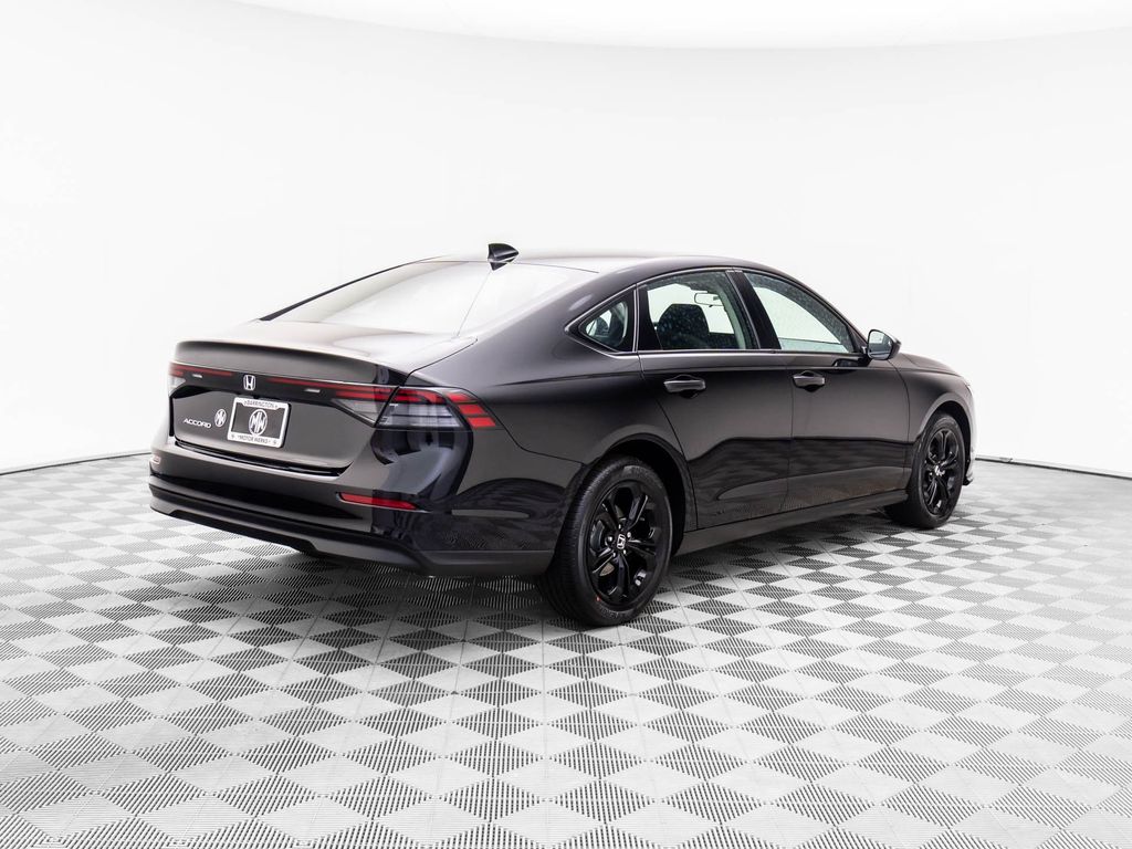 2025 Honda Accord SE photo