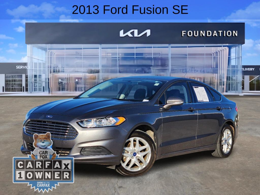 2013 Ford Fusion SE 1