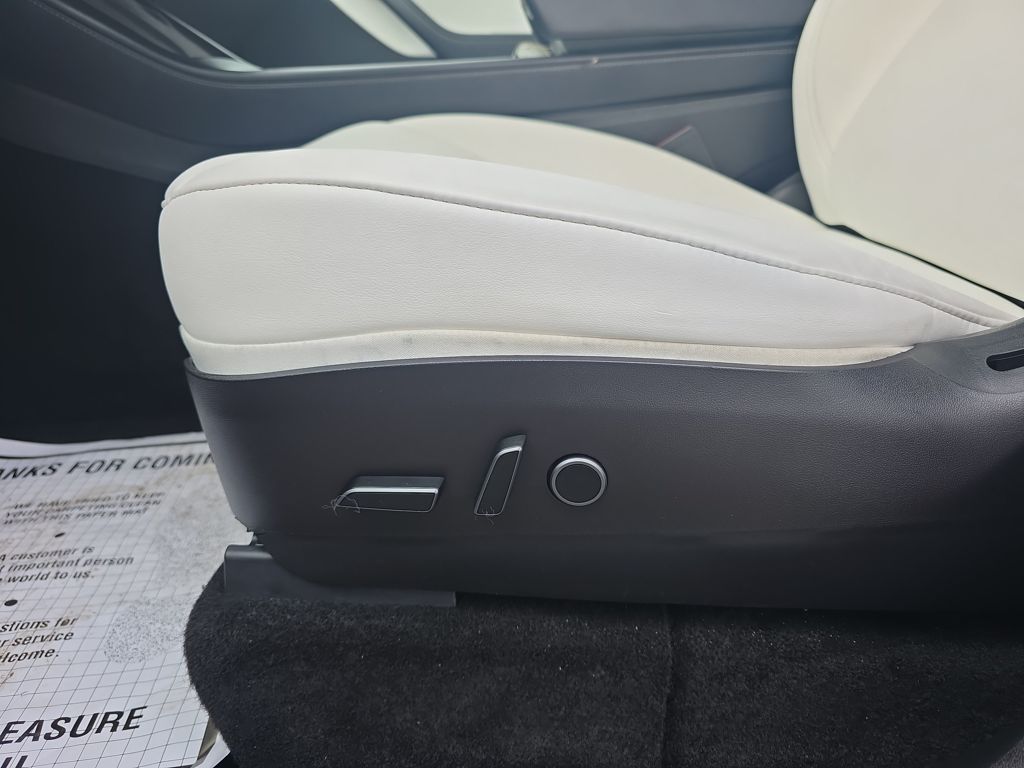 Used 2022 Blue Tesla Performance image 17