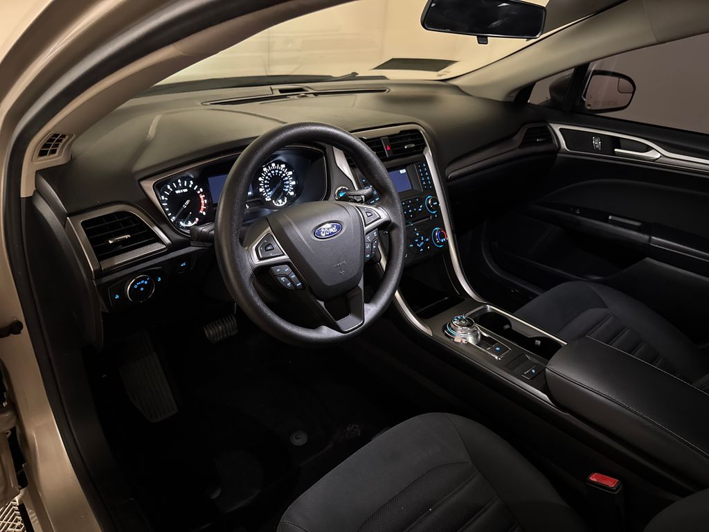 Used 2017 Gold Ford SE image 6