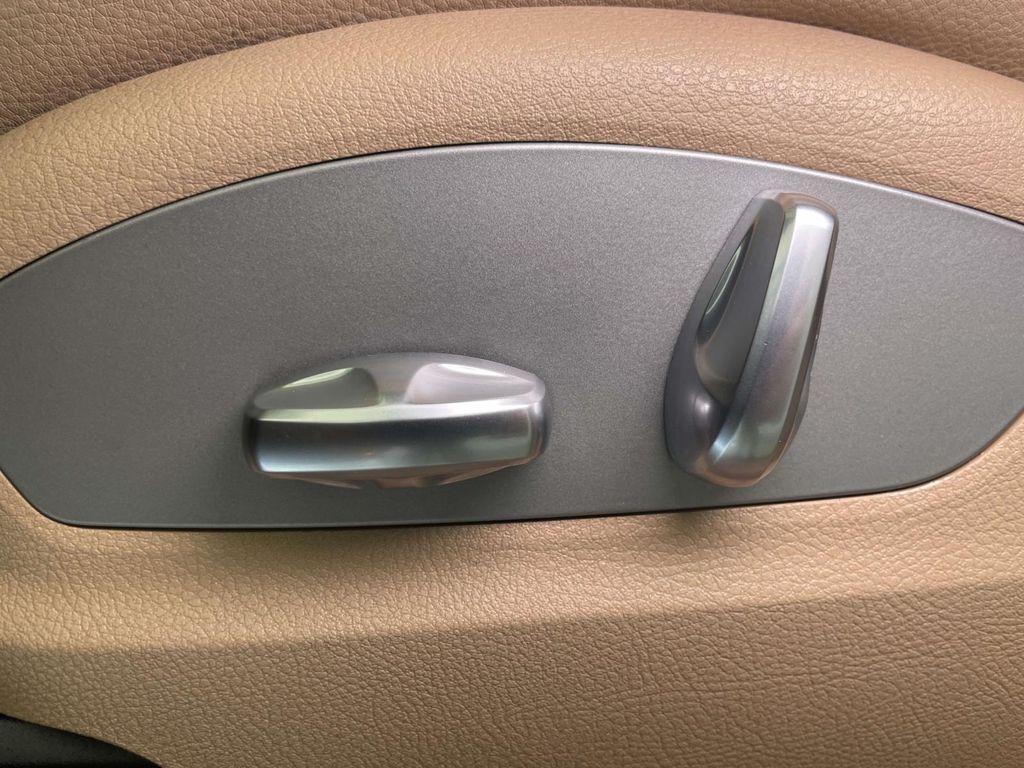 2023 Porsche Macan Base Black at Audi Porsche Sewickley