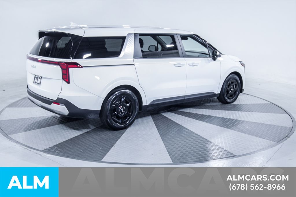 Used 2025 White Kia LXS image 10