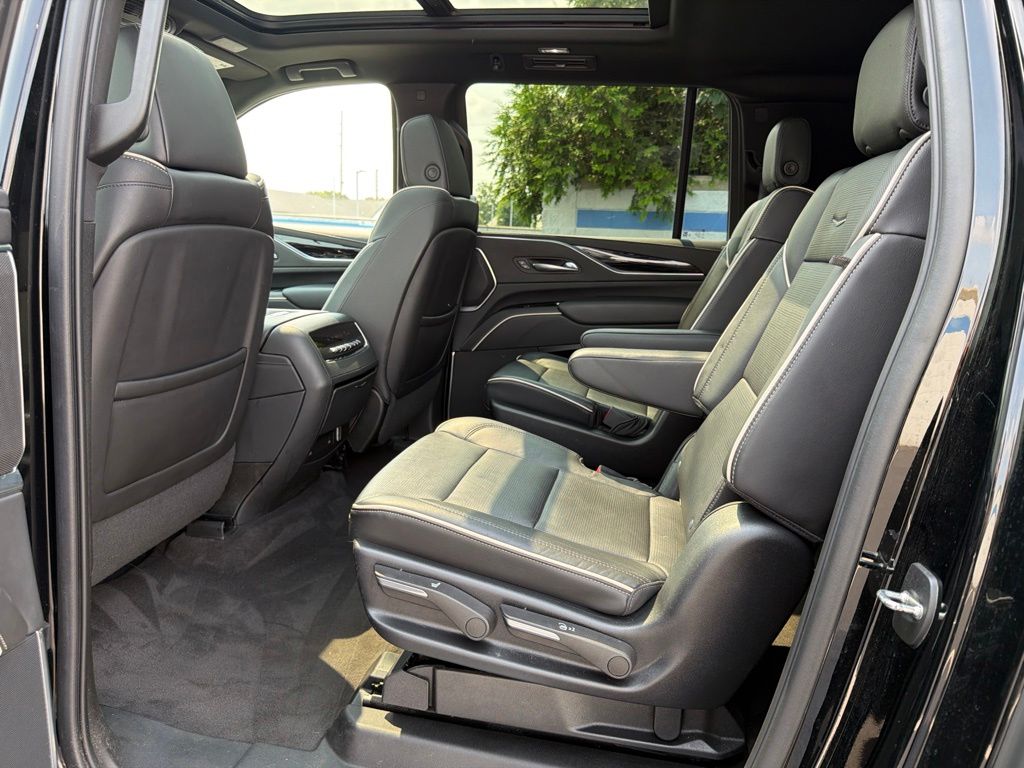 Thumbnail: 2022 Cadillac Escalade - 19