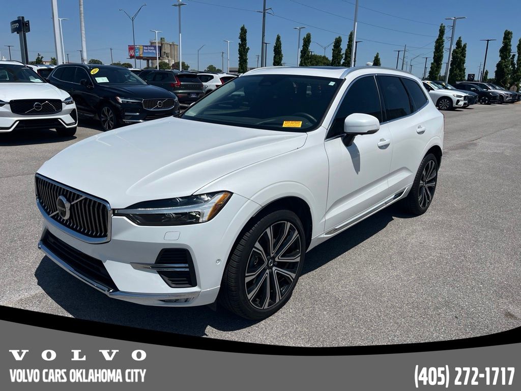 2023 Volvo XC60 B5 Ultimate Bright Theme