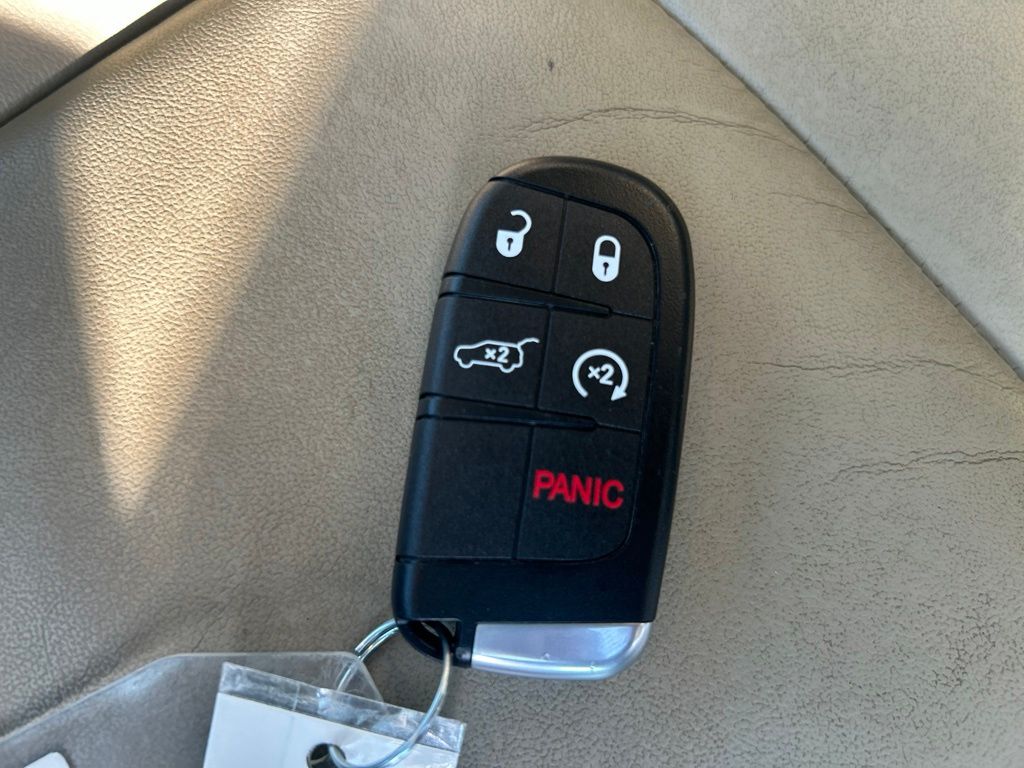 Used 2019 Red Jeep Limited image 27