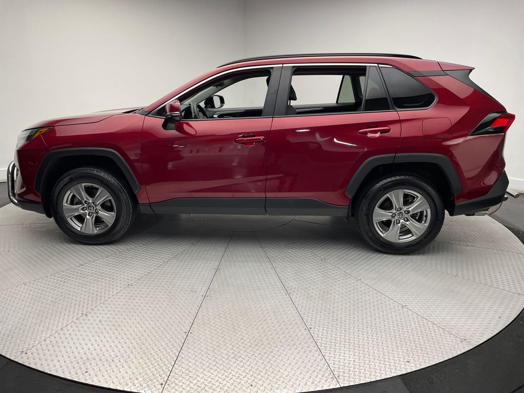 2023 Toyota RAV4 XLE 8