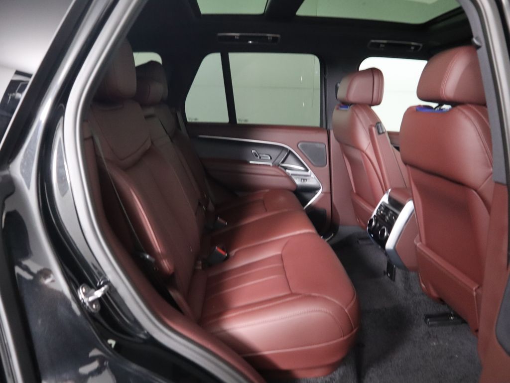 Thumbnail: 2025 Land Rover Range Rover - 24