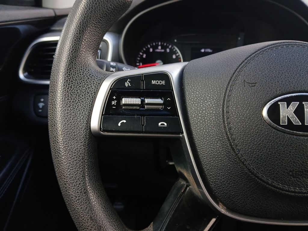 Used Car 2020 Kia Sorento  Lx For Sale Under $15,000 In Austin, Texas