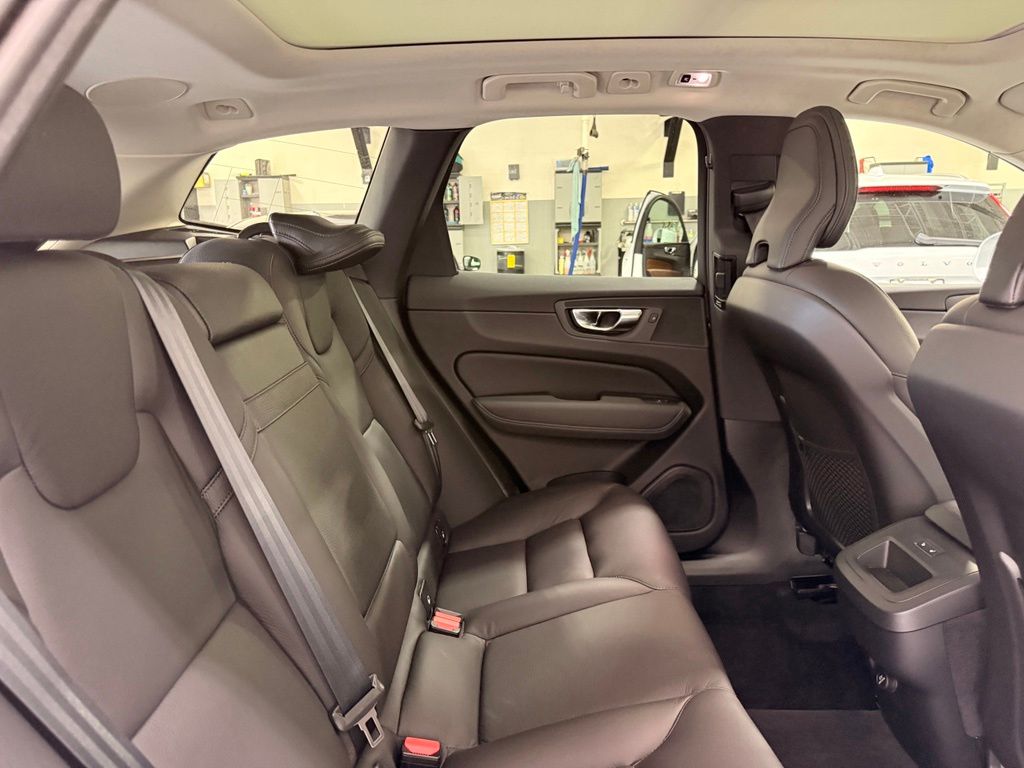 Thumbnail: 2020 Volvo XC60 - 26