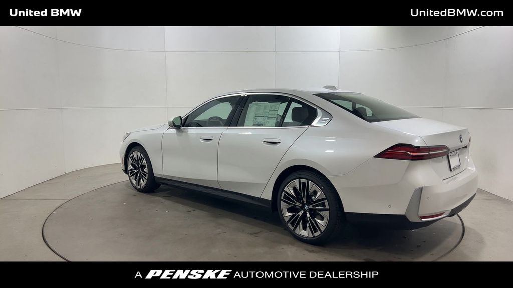 2026 BMW 5 Series 530i 6
