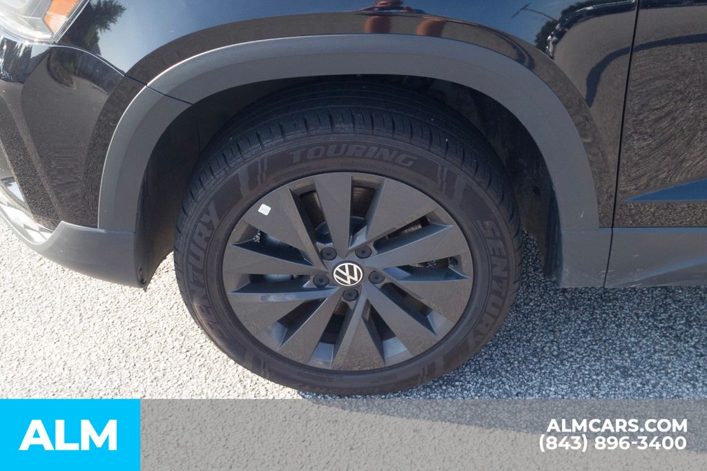 2024 Volkswagen Taos S photo 11