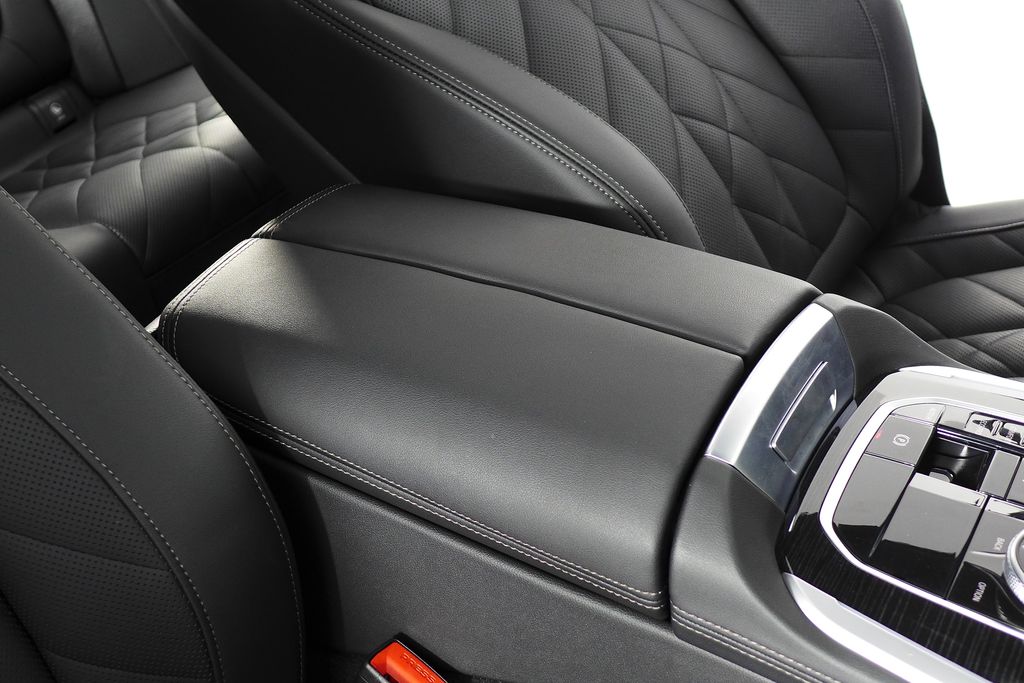 Thumbnail: 2024 BMW X5 - 16