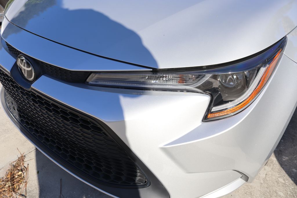 Thumbnail: 2022 Toyota Corolla - 3