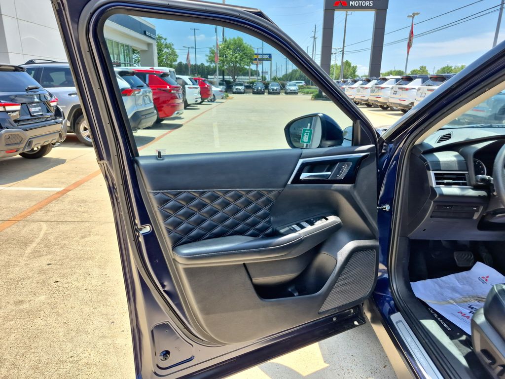 2022 Mitsubishi Outlander SEL Blue at Bayway Cadillac of The Woodlands