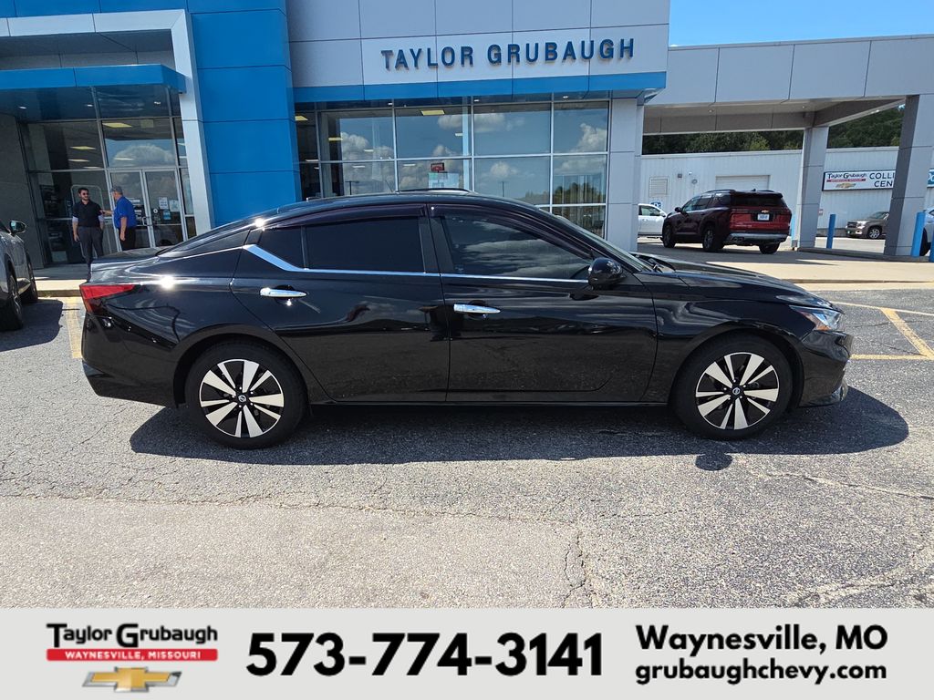 2021 Nissan Altima 2.5 SV FWD