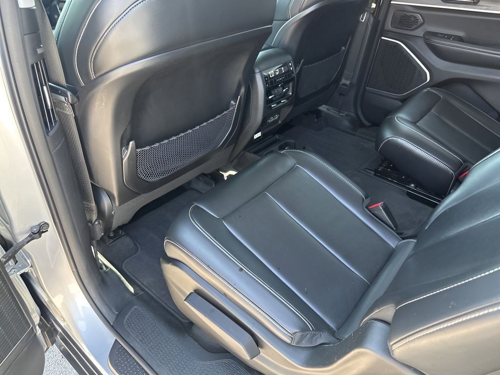 Used 2021 Silver Jeep Limited image 21