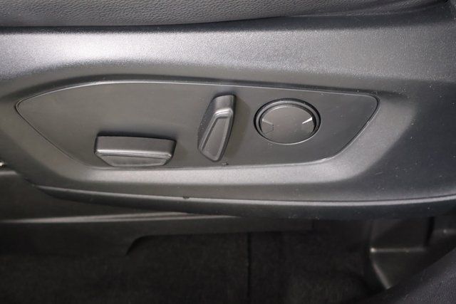 2020 Ford Explorer XLT photo