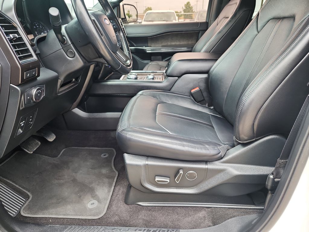 2019 Ford Expedition Max Limited photo