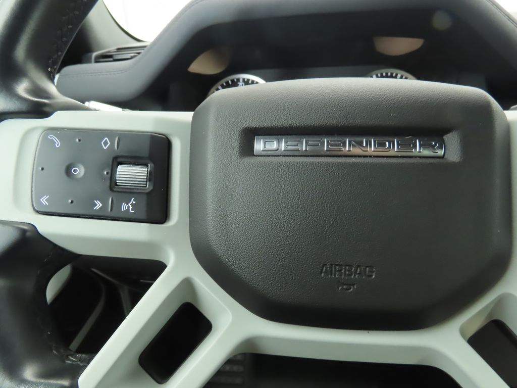 Thumbnail: 2022 Land Rover Defender - 11