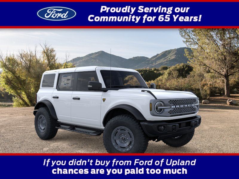 Oxford White 2025 Ford Bronco SUV / Crossover Four-Wheel Drive Automatic