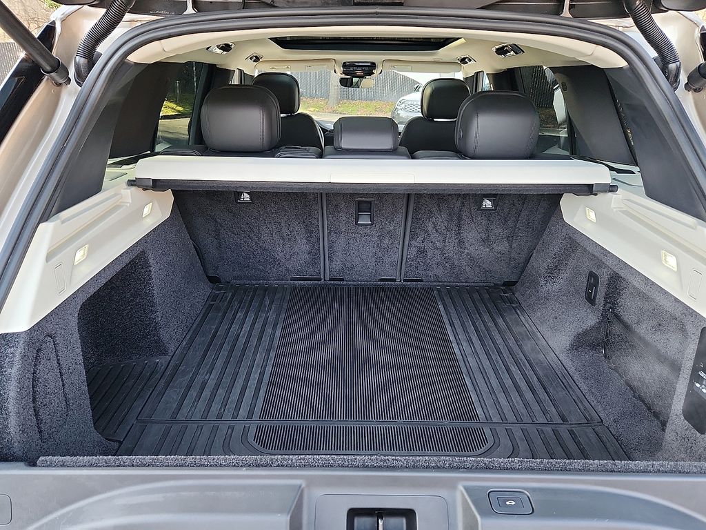 Thumbnail: 2024 Land Rover Range Rover - 30