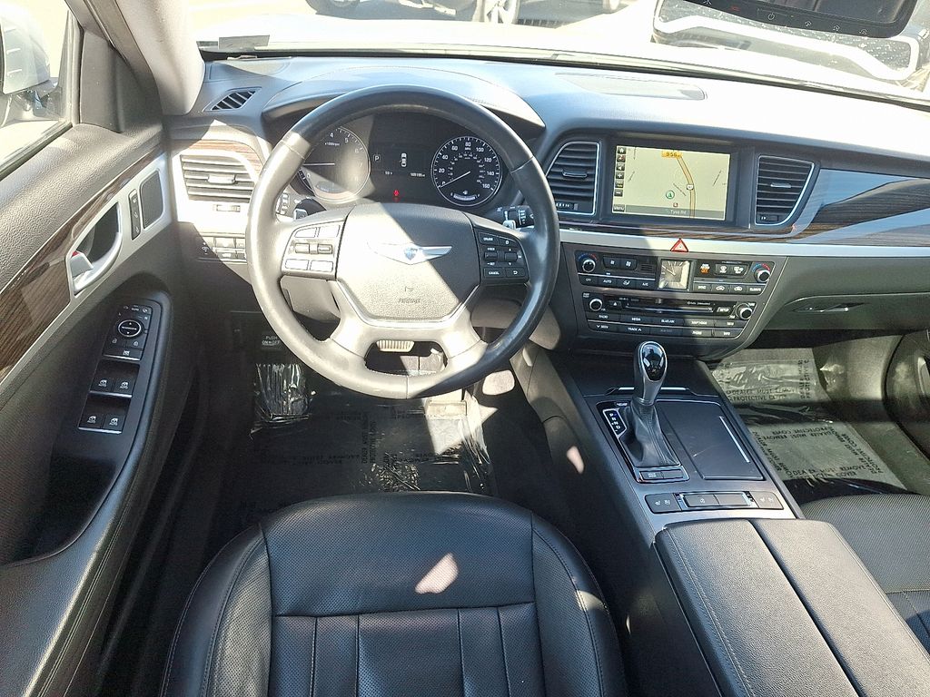 Thumbnail: 2015 Hyundai Genesis - 11