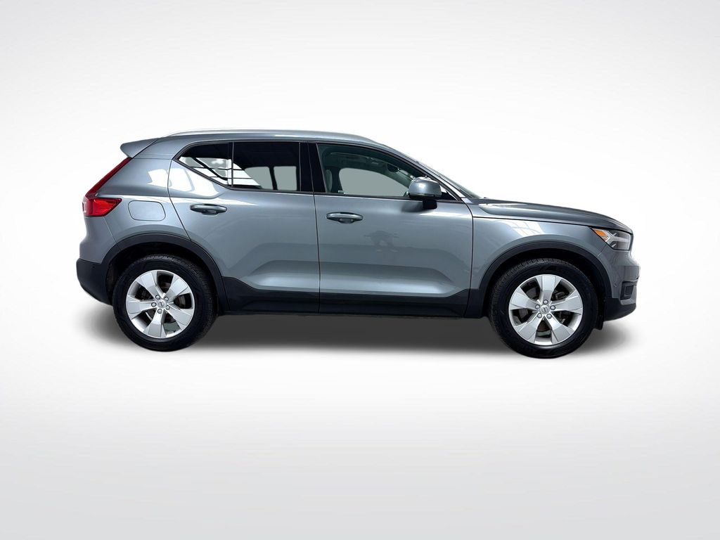 Used 2019 Volvo XC40 SUV