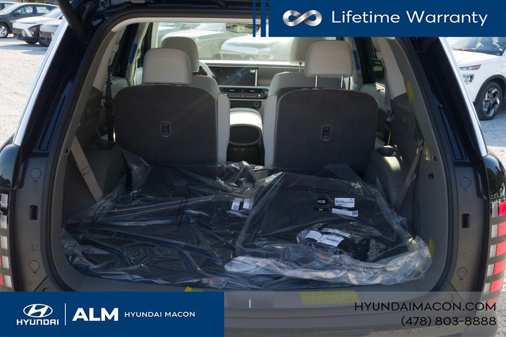 New 2027 Black Hyundai SEL Premium FWD image 10