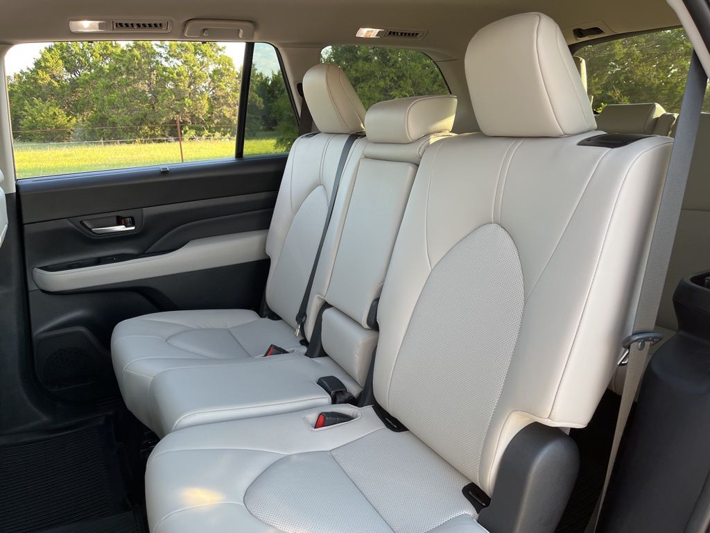 2024 Toyota Grand Highlander XLE 25