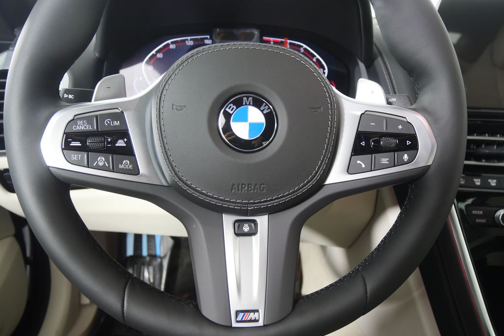 Thumbnail: 2026 BMW 8 Series - 18
