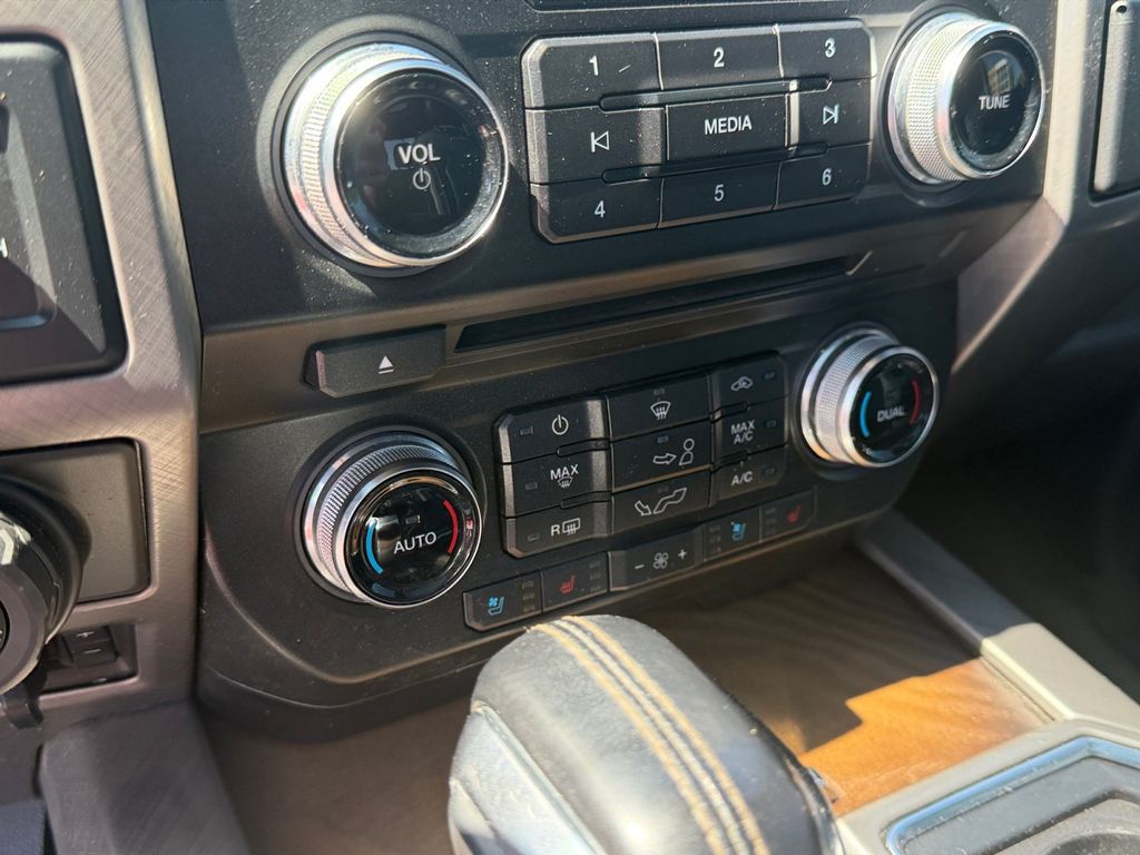 2018 White Ford F-150 4X4 Truck