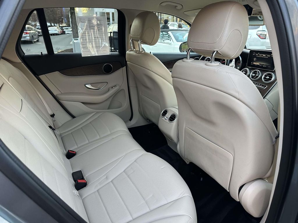 Thumbnail: 2019 Mercedes-Benz GLC - 24