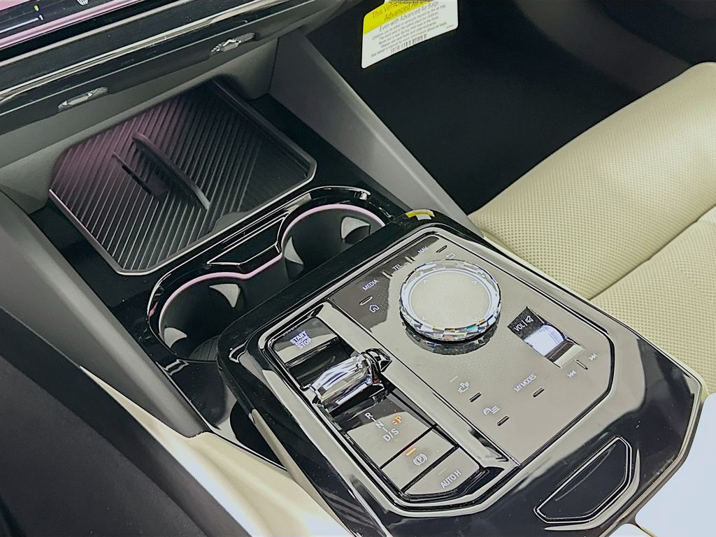 Thumbnail: 2026 BMW 5 Series - 15