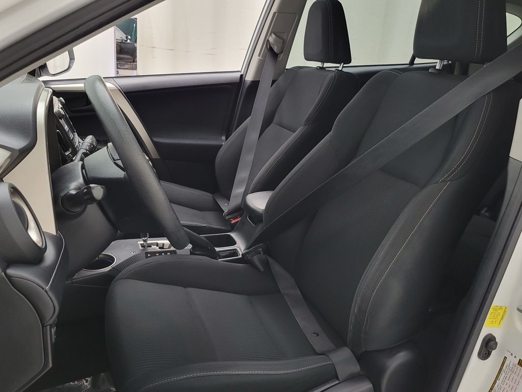 Thumbnail: 2015 Toyota RAV4 - 22