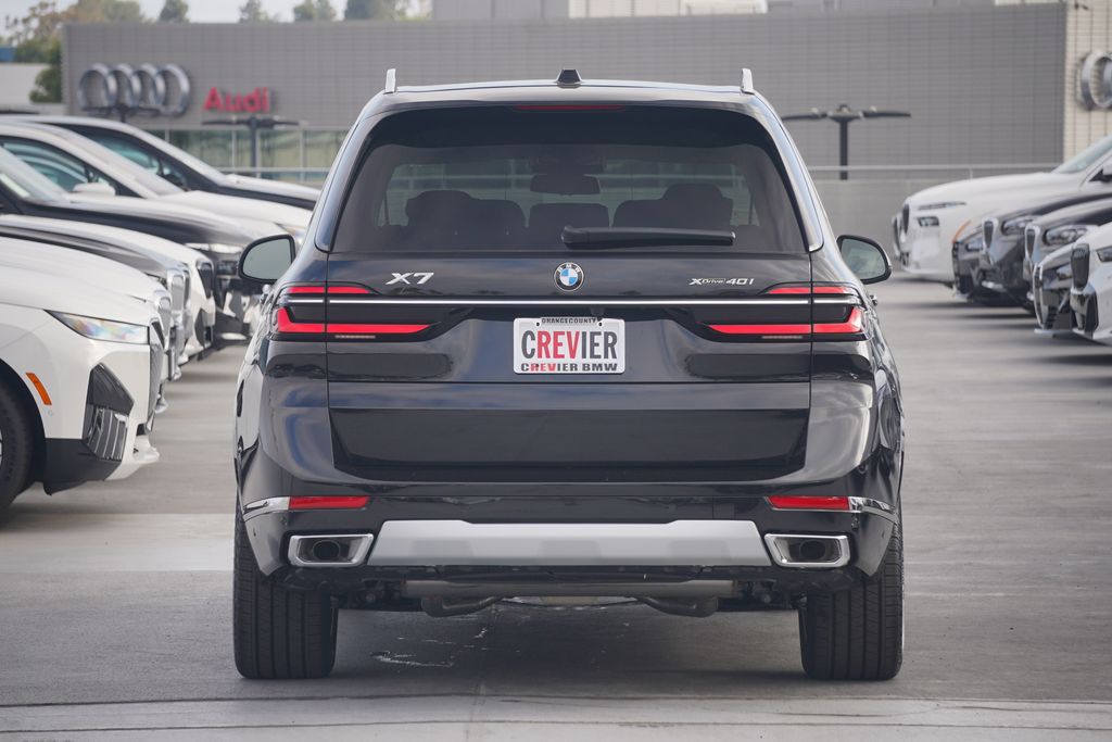 2025 BMW X7 xDrive40i 6