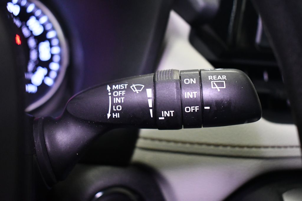 Thumbnail: 2021 Toyota RAV4 - 26