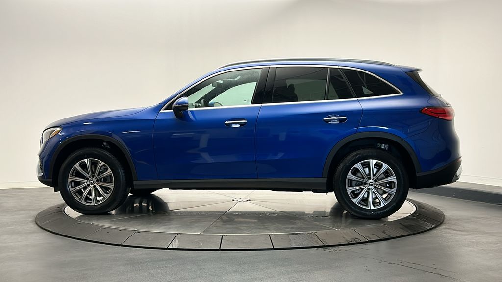 2025 Mercedes-Benz GLC 300 5