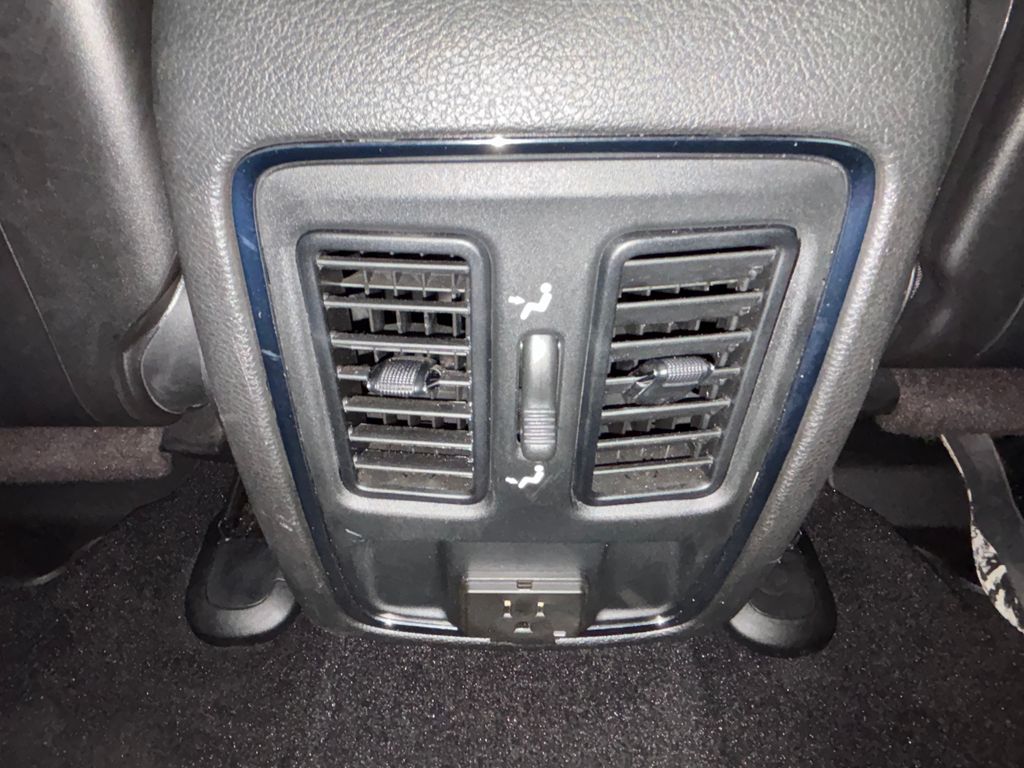 Thumbnail: 2021 Jeep Grand Cherokee - 18