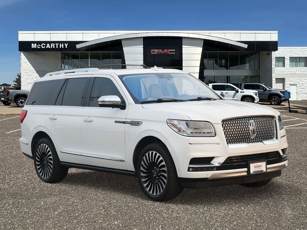 White 2020 Lincoln Navigator SUV / Crossover Four-Wheel Drive Automatic