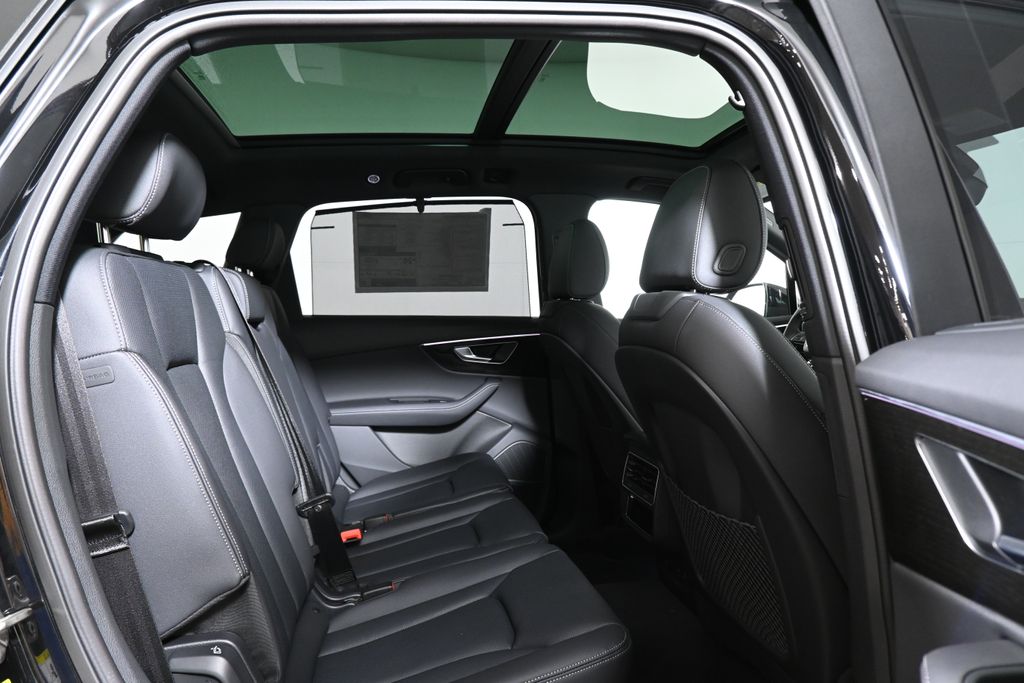 Thumbnail: 2026 Audi Q7 - 20