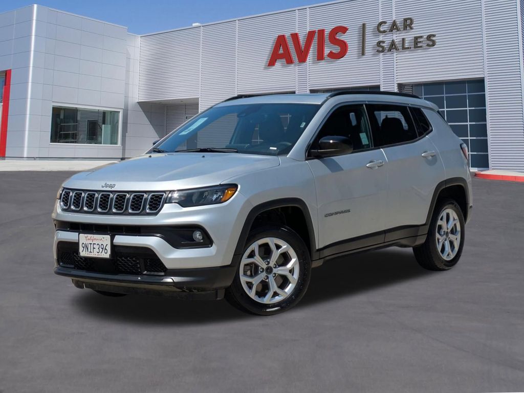 Silver Zynith Metallic Clearcoat 2025 Jeep Compass Latitude 4WD SUV / Crossover Four-Wheel Drive 8-Speed Automatic