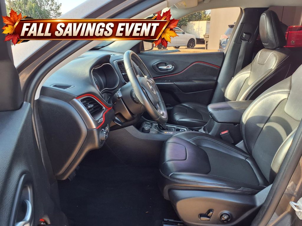 2019 Jeep Cherokee Latitude Plus Gray at Cook Ford