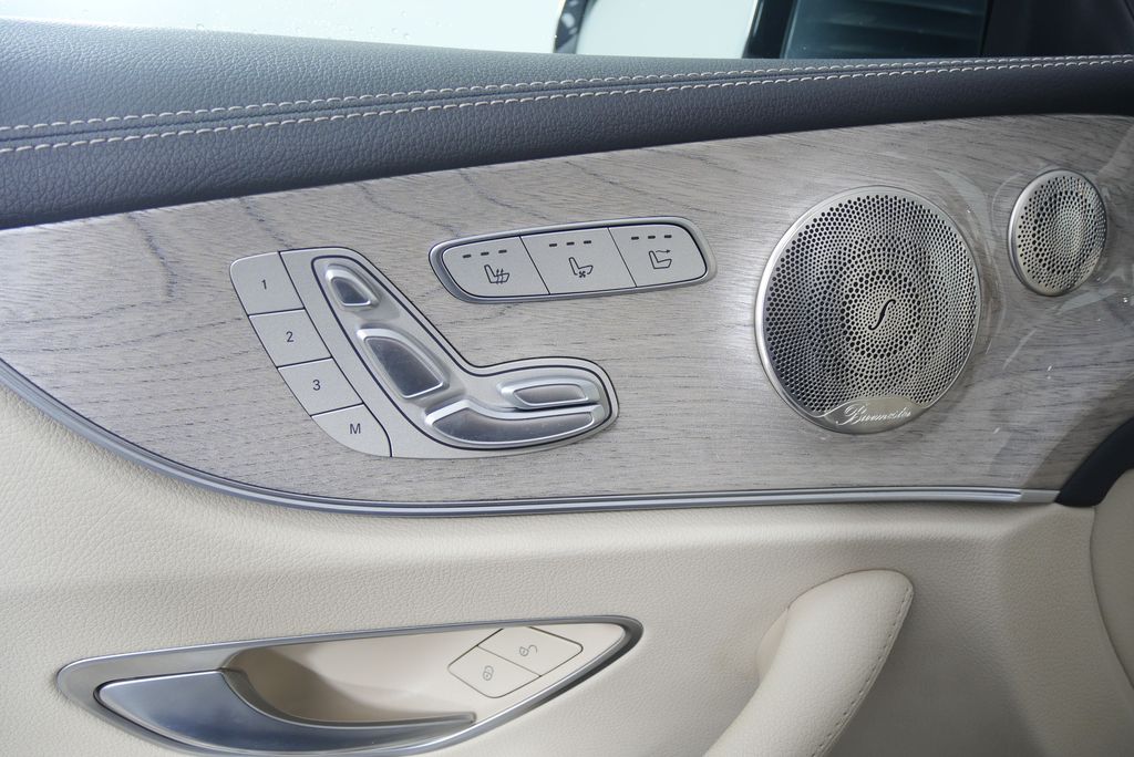 Thumbnail: 2023 Mercedes-Benz E-Class - 11