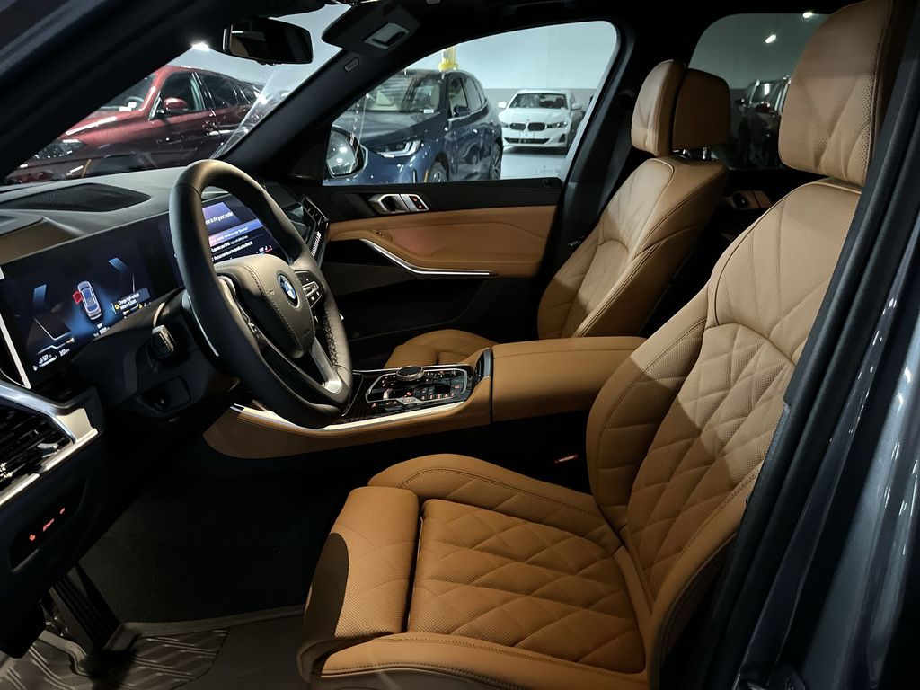 Thumbnail: 2026 BMW X5 - 11