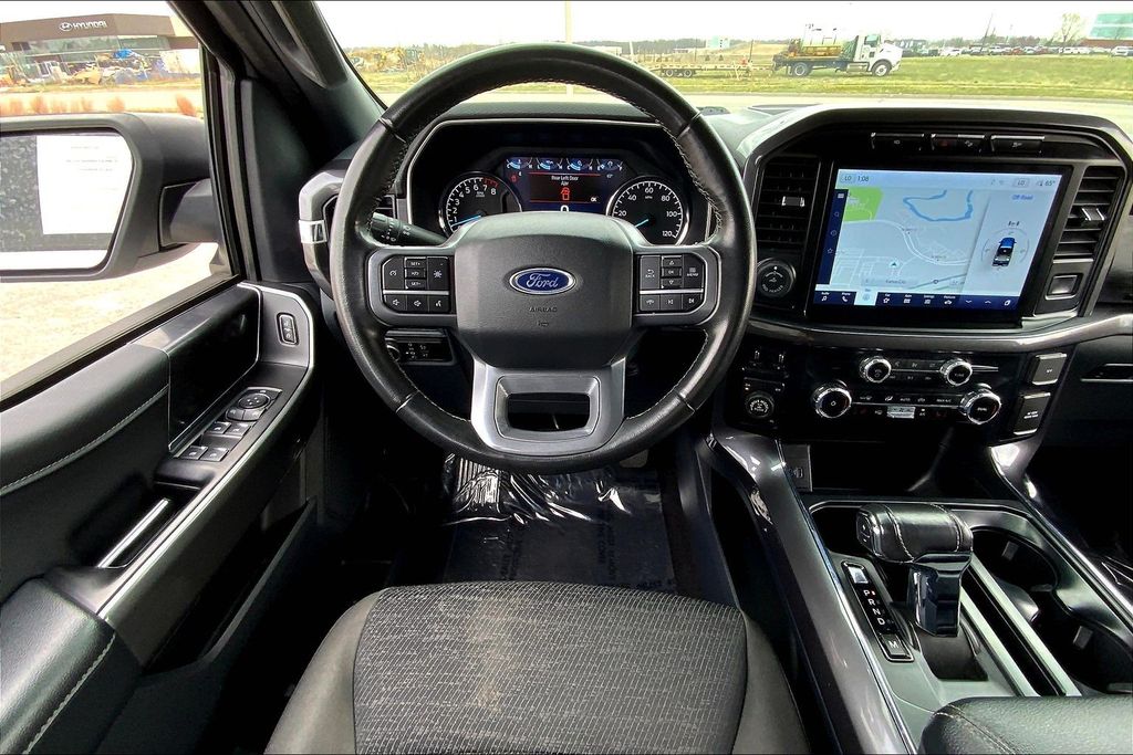 View vehicle photo 5