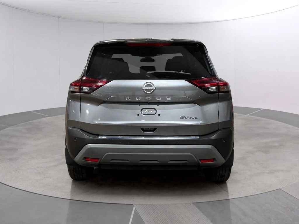 Certified Used 2023 Gun Metallic Nissan SV image 4