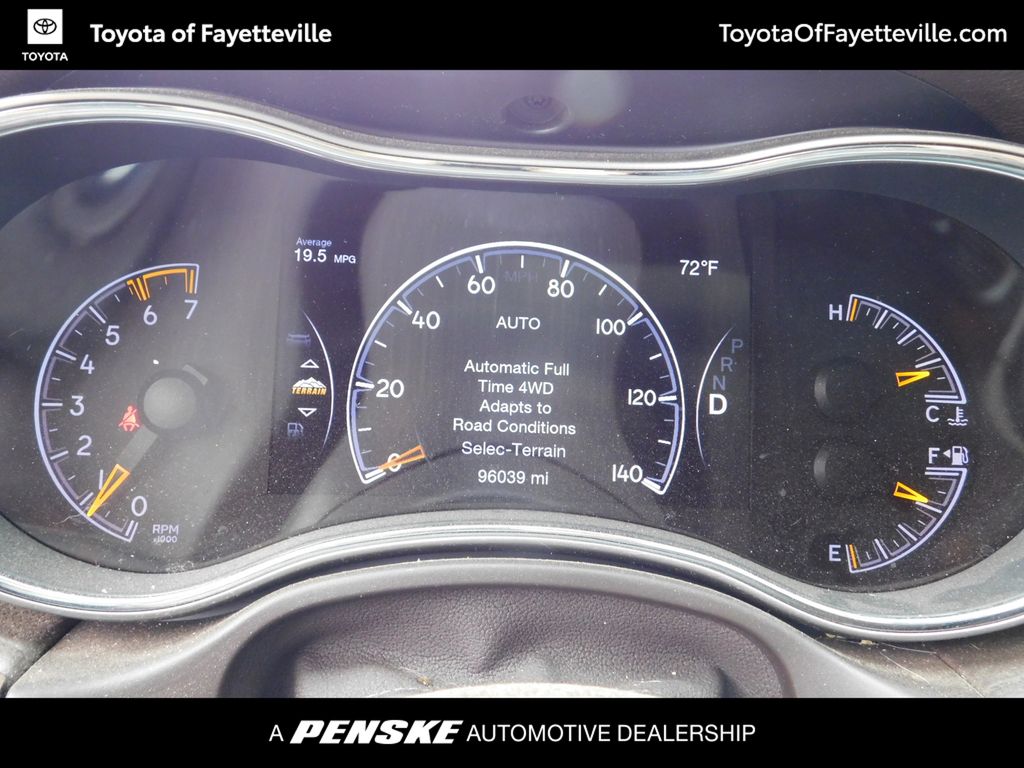 Thumbnail: 2017 Jeep Grand Cherokee - 12